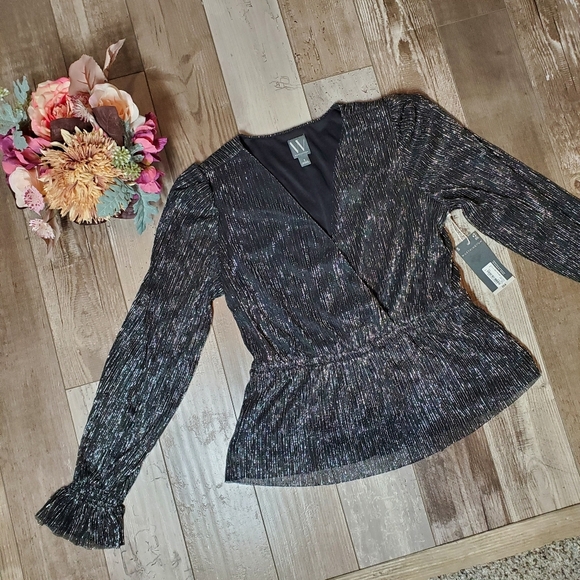 NWT Worthington Women's V-Neck Black and Silver Striped Peplum Blouse Size Small - Picture 1 of 17